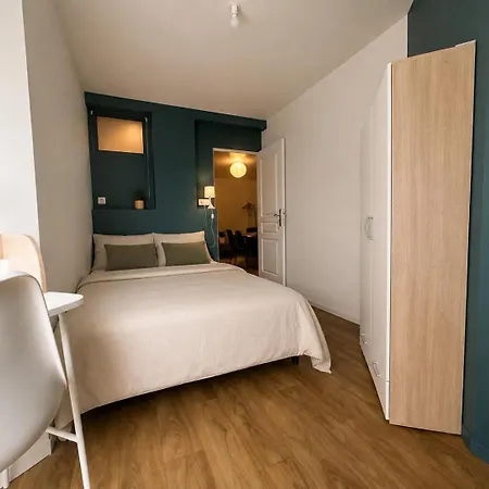 Chaleureux Equipe A Deux Pas Du Centre D - 8-10 Pers Appartement *